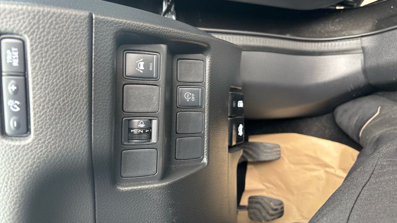Nissan Qashqai 1.3 DiG-T N-Connecta 5dr Petrol Hatchback